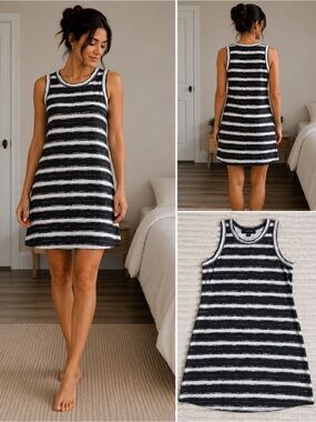 Karen Kane Black & White Brushstroke Stripe Top